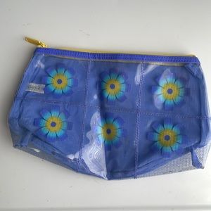 Clinique Cosmetic bag floral blue